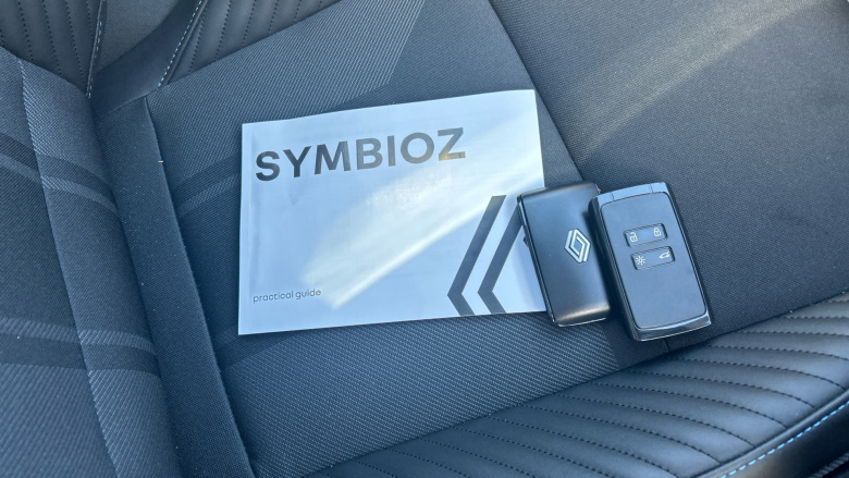 Renault Symbioz 1.6 E-Tech FHEV 145 Iconic Esprit Alpine 5dr Auto Hybrid Estate